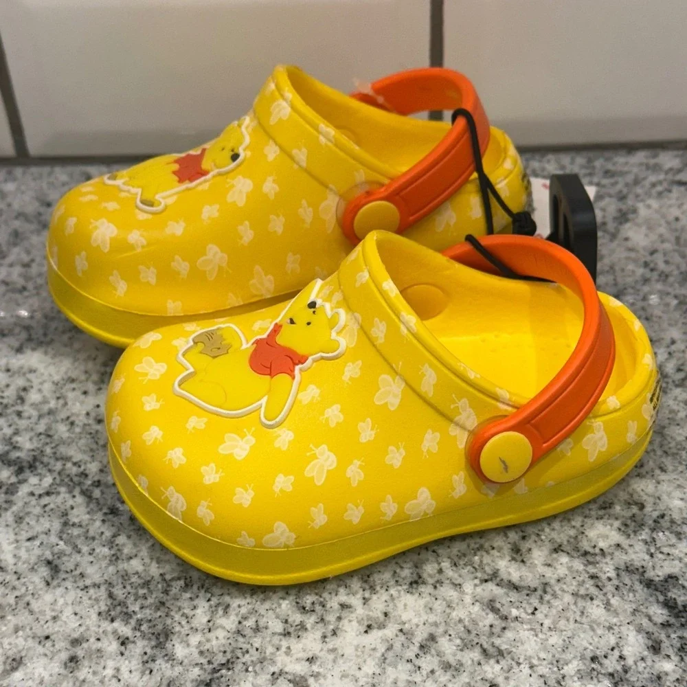 Kids Disney Baby‎ Yellow Winnie the Pooh Clogs Sandals Size 5 Toddler